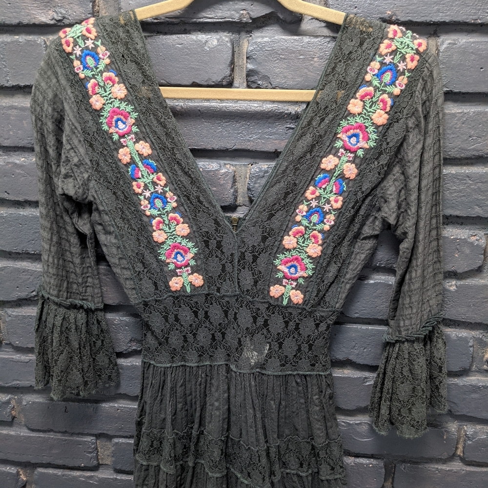 Free People Embroidered Lace Dress size 2 - Picture 2 of 6